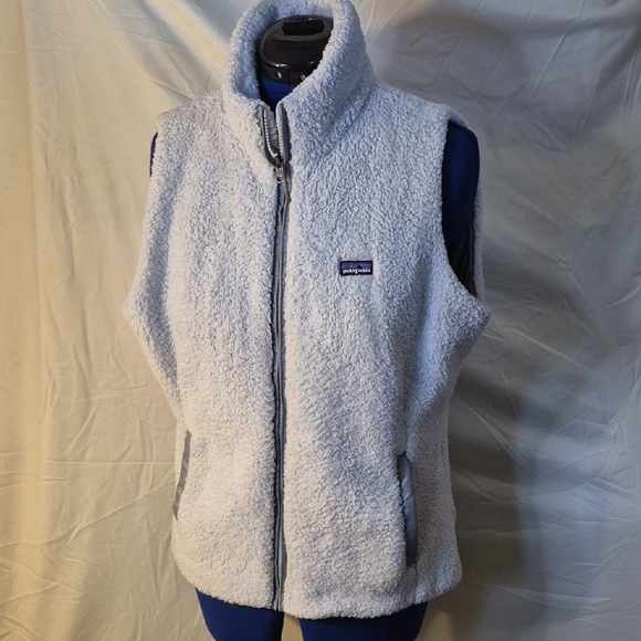 Patagonia Jackets & Blazers - Patagonia Women's Vest - Soft Gray Fleece .(#1994).sz.XL.